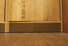 Шкаф для белья «Пилигрим» (Дуб Каньон светлый, Фон серый) в Нюрбе - nyurba.katalogmebeli.com | фото 7
